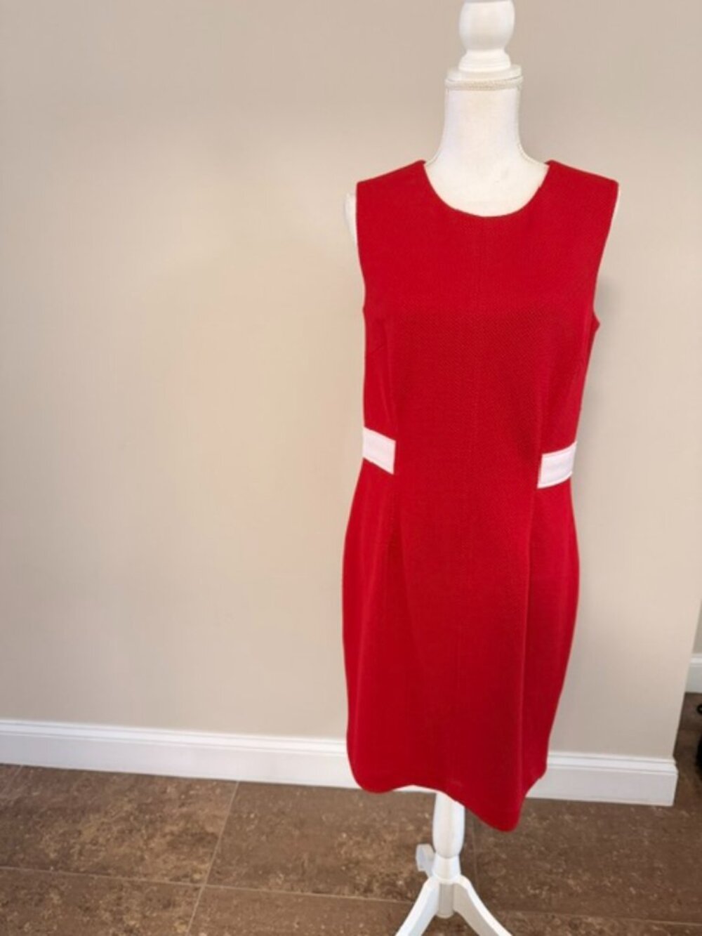 BUY 2+ GET 20% OFF, Amanda + Chelsea Red Textured Sheath Dress Size 12 New Never